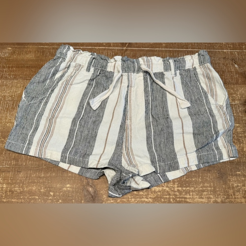 Harlow striped linen shorts